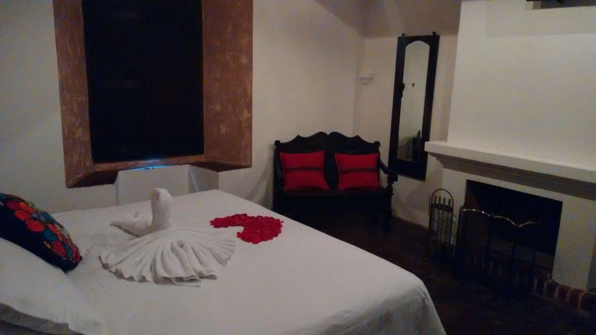 Hotel Monasterio Антигуа-Гватемала Экстерьер фото